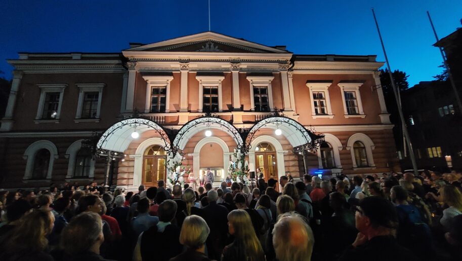 Helsingin oopperakesä 25 - Taiteiden yö, kuva Nils Krogell